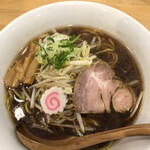 八乃木 - 醤油ラーメン800円