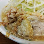 ラーメン二郎 - ブタ