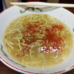 ラーメン二郎 - 一味投入