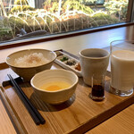 キノトヤ カフェ - 料理写真:ユートピアのたまごかけごはん＋ユートピアのおいしい放牧牛乳