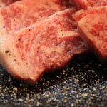 肉衛門 - この厚切りも好き