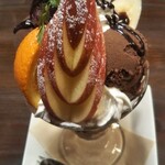 雪詩慕雲 - チョコレートパフェ。