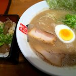 一刀竜 - 白豚骨：580円＋ミニ塩タン重：200円