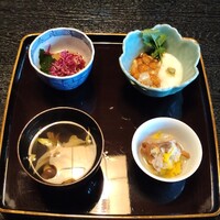 欅苑 - 花を食べたの初めてかも