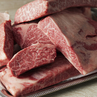 Carefully selected A5 rank Japanese black beef at a reasonable price