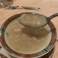 エリオ・ロカンダ・イタリアーナ - 白インゲン豆、ジャガイモのズッパ