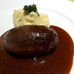 洋食 おがた - 滋賀サカエヤさんの熟成牛と鹿児島福留小牧場サドルバック豚 特製ハンバーグ