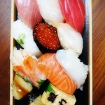 魚力海鮮寿司 - 美味しい！