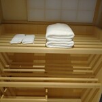 あさば - 美しい  清々しいまでの   白木の棚