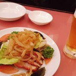 茘香尊 - 冷菜盛り合わせ＆生ビール