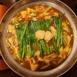 Hakata Gyuumotsunabe Izakaya Ichibei - 味噌牛もつ鍋(1300円)×2人前