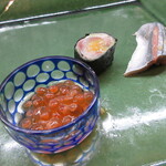 Shujinkou Kurabu Yume - 【いくらの醤油漬け・コハダの海苔巻き・生秋刀魚】