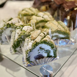 隠れ家ダイニング ソラマ - 抹茶と桜のロールケーキ