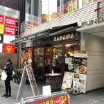 Asian Dining & Bar SAPANA - キレイで広い店内