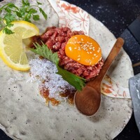 焼肉 べこ亭 たまプラーザ本店 - ユッケ