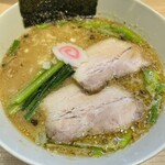 中村麺三郎商店 - 背脂煮干し味噌中華そば950円