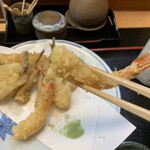 宇多川 - 上天ぷら定食の海老箸あげ