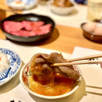 本格肉料理 丸小 - まんげつ濃厚卵をまとわせて