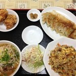 横浜飯店 - 餃子セット