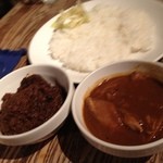 スパイスカフェ - ドライカレーとチキンカレー