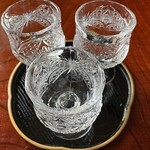 こるどん亭 - 飲み比べセット　　　すべての日本酒から３種類50mlずつお試しいただけます。　600円
