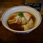 Ramen FeeL - わんたん入り醤油らぁ麺