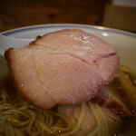 Ramen FeeL - わんたん入り醤油らぁ麺