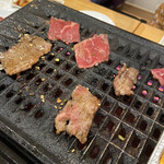 焼肉ホルモン せんごく屋 - 