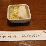 Tonkatsu Suzumoto - お箸と箸休め