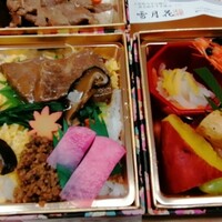 人形町今半 本店 - 牛もも肉、海鮮
