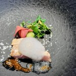 La Brianza - 北海道産寒ブリカルパッチョ雲丹醤油ソース淡雪の塩紅芯大根梶谷農園お野菜柚子の泡。