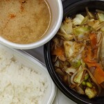 ほっともっと - 料理写真:肉野菜炒め弁当＆豚汁