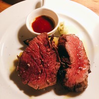 カルネジーオ イースト - 