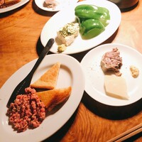 カルネジーオ イースト - 