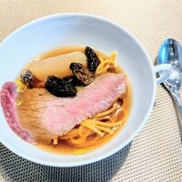 La Brianza - タヤリンブロードブレザオラモリーユ茸カブ。すっきり感のあるお出汁の効いたスープに歯切れのいいタヤリンの組み合わせさながらイタリアンお蕎麦といった趣き美味しくて楽しい一品☆