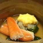 しのはら - 酢の物。石川県産松葉ガニ・広島県産カキの黄身おろしがけ・三陸産わかめ。