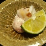 しのはら - 今日のフグには白子があったのでと、サービスの天然フグの白子焼き。