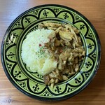 Morokkan Dainingu Marumero - スパイシーチキンソテー丼。