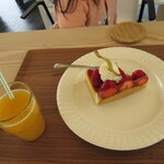 パティシエ ニシカワ ケンジ - ケーキ＆ジュース