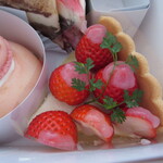 パティスリー　一菓だんらん - いちごのタルト