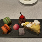 ASAHINA Gastronome - ミニャルディーズは、控えめにした（つもり）