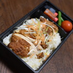 Mr. Chicken Kei Hanten - チキンライス弁当（揚げ鶏）（８３０円）