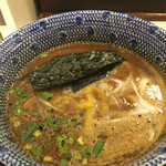 ラーメンは人を幸せにする - 