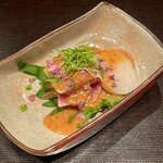 もちづき - 鮪の湯引きと帆立の胡麻醤油掛け