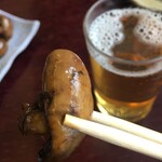 源与門 - おぉぉぉ〜〜〜ぷりぷりしてるのに口に入れると
      ねっとりと美味いっ！！！
      
      肝焼きもイイが、コレも美味いなぁ〜〜〜
      
      
      
      