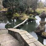 源与門 - 池が凄い(⊙ω⊙)
                                
                                元々旅館か何かだったんかな？？？
                                
                                
                                
                                
                                
                                