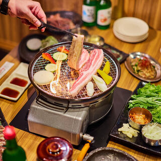 【份量十足】 韩国人气料理韩式烤猪五花肉
