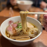 らぁ麺 とうひち - 自家製平麺