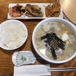 吉祥 - 餃子スープ定食（980円/日替わり料金）