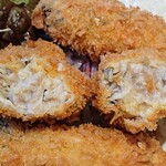 江の本 - 江の本 ＠西葛西 大粒カキフライ定食の牡蠣は、品名通り大粒でプリプリの蒸し上がり